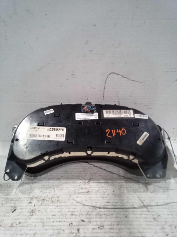 2004 Chevrolet Silverado 3500 Speedometer Gauge OEM Green 267K Miles NJ25-21140