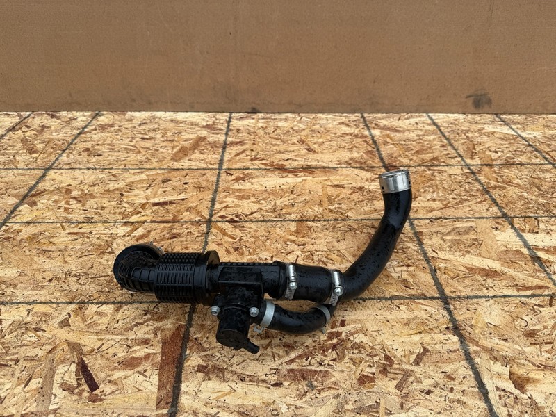 GENESIS GV70 2022-2026 OEM AIR BOX INTERCOOLER RIGHT PIPE INLET TUBE PIPE 3.5T