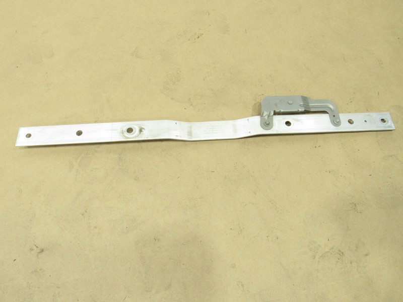 18-20 Mercedes E63 S W213 2018 Rear Under Floor Stiffener Support Bracket Bar>:Y