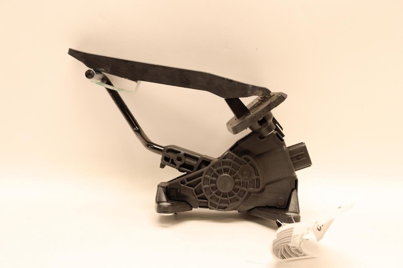 2019-2023 LEXUS ES300H GAS THROTTLE ACCELERATOR PEDAL OEM