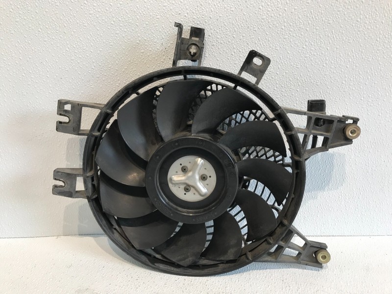 01-04 TOYOTA SEQUOIA ENGINE MOTOR RADIATOR COOLING COOLANT FAN W/ MOTOR OEM