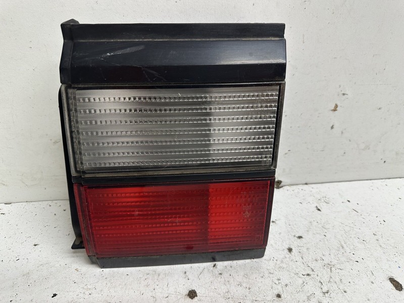 1990-1994 VW Passat SDN LID MTD Right Passenger Tail Light Lamp Taillamp Oem