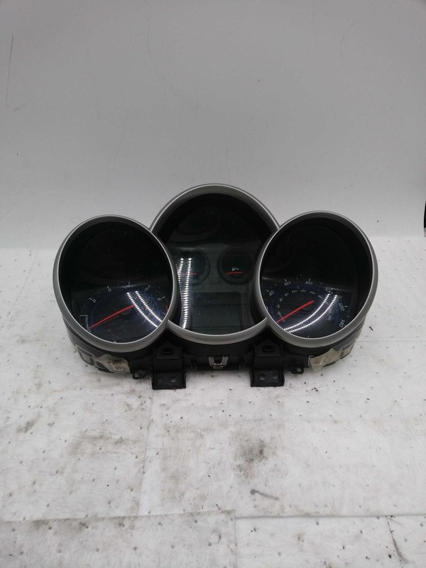 2014 Chevrolet Cruze Speedometer Gauge OEM Gold 91K Miles NJ25-23581-598116