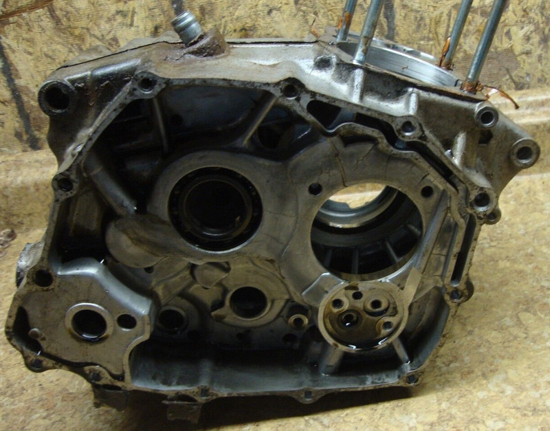 1981 Honda ATC 200 3 wheeler 3Wheeler Engine Casing Cases Motor Block Bottom C1