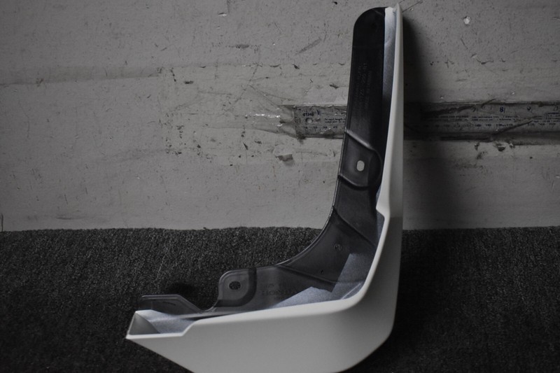 2014-2016 ACURA MDX FRONT RIGHT SIDE MUD GUARD FACTORY OEM