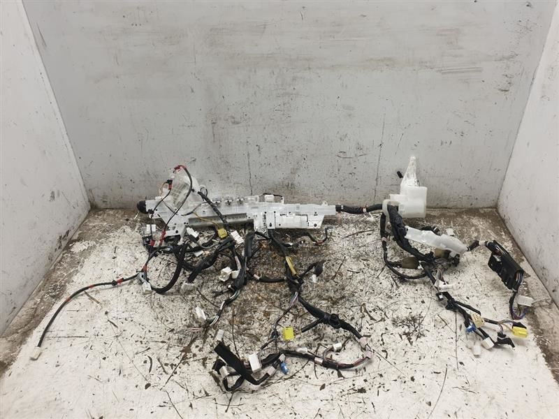 15 16 17 TOYOTA COROLLA S 1.8L V4 DASH WIRE HARNESS 82118-0ZM81