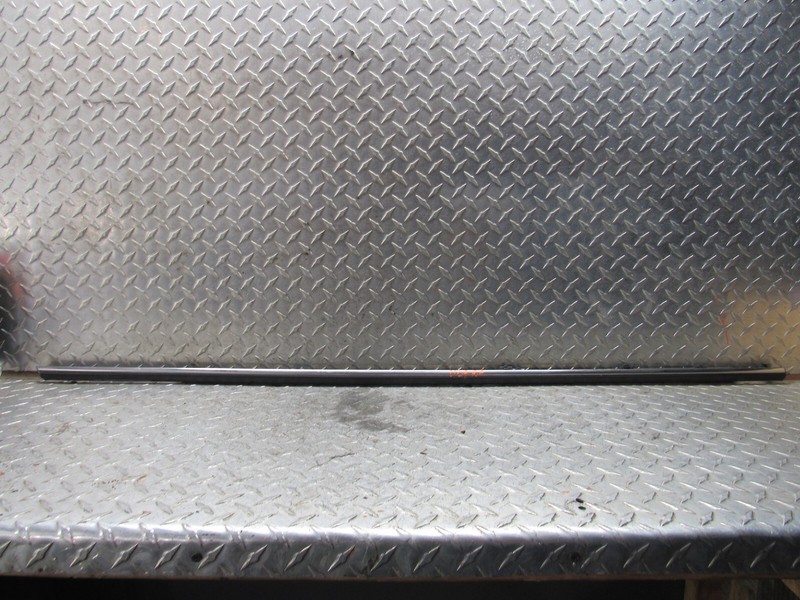 2007 TOYOTA AVALON RIGHT PASSENGER FRONT DOOR MOLDING TRIM3.5L