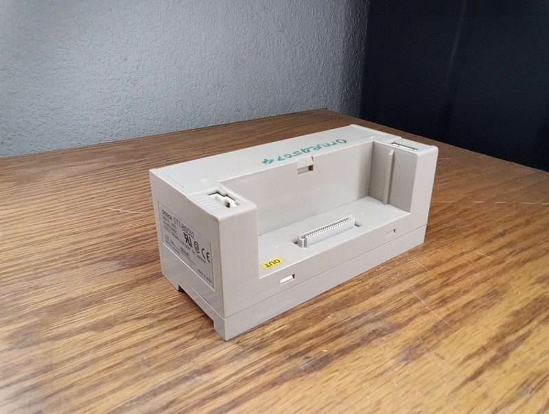OMRON GT1-BSC02 PLC Module