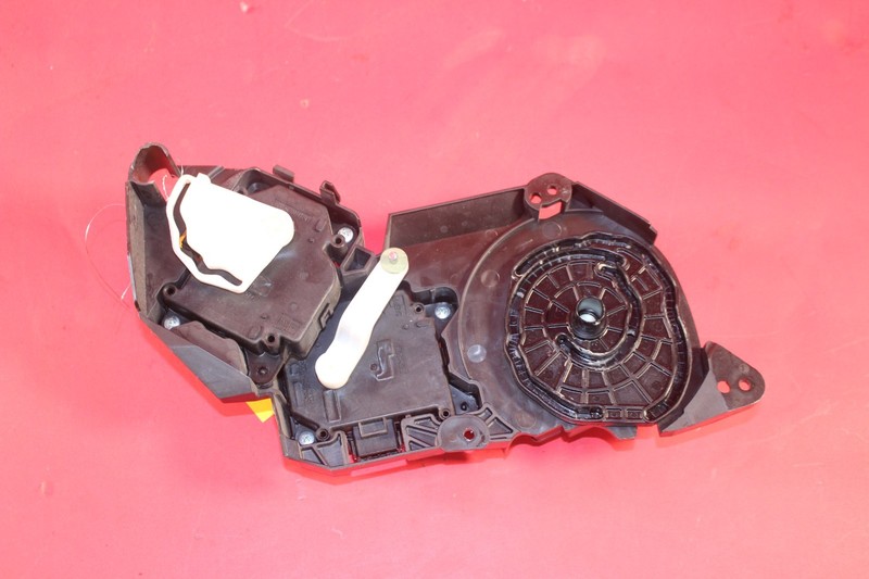 14-19 Cadillac CTS-V AC Heater Blend Door Flap Actuator Motor GM OEM