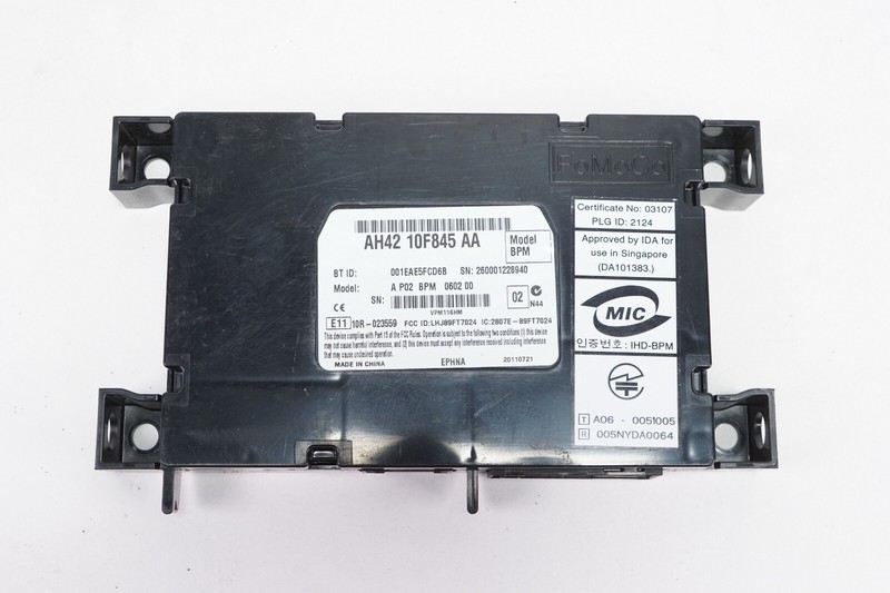 LAND ROVER LR2 Bluetooth CommunicationControl Module OEM 2009 - 2015
