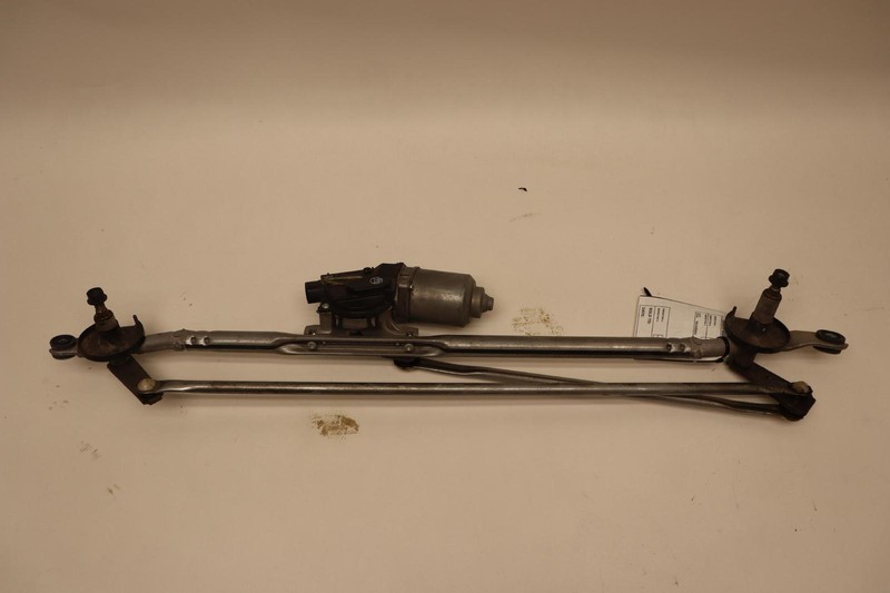 2020-2023 CHEVY SILVERADO 2500HD FRONT WINDSHIELD WIPER MOTOR TRANSMISSION OEM