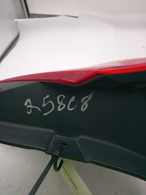Used Right Tail Light Assembly fits: 2020 Nissan Kicks quarter panel mounted Rig