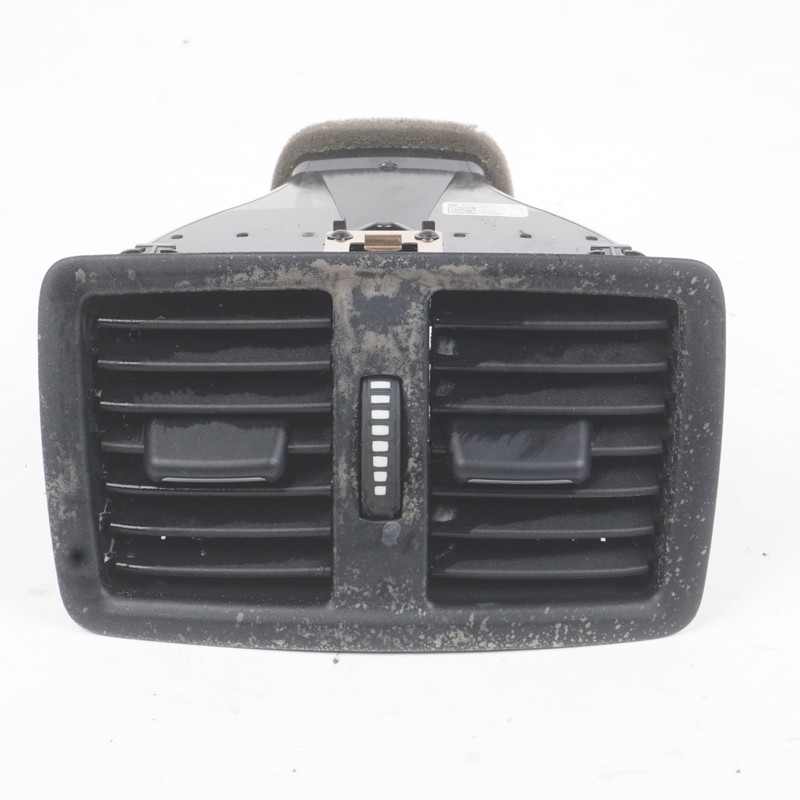 2016 - 2022 BMW X1 F48 Genuine Usb Aux Sockets Port Outlet With Trim Cover OEM