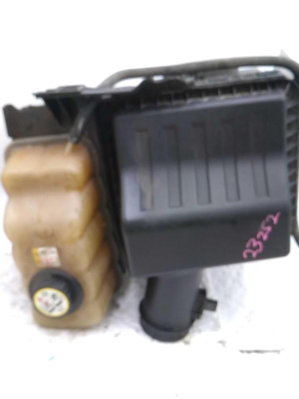 2008 Ford Expedition Air Cleaner Assembly OEM 5.4L Black 175K Miles