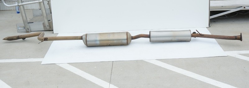 2014 - 2017 HONDA ODYSSEY LOWER EXHAUST MUFFLER PIPE CONVERTER LINE ASSEMBLY OEM