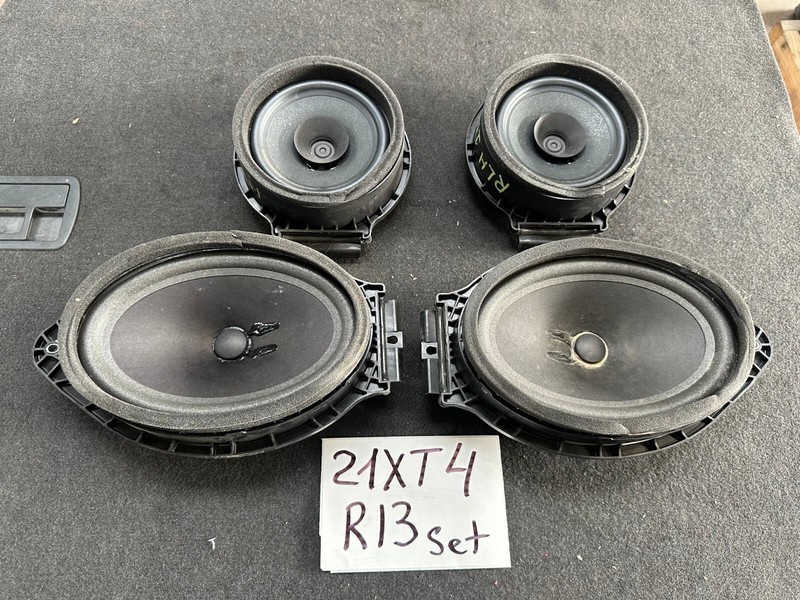 19-23 Cadillac XT4 - DOOR PANEL AUDIO SPEAKER SET OEM