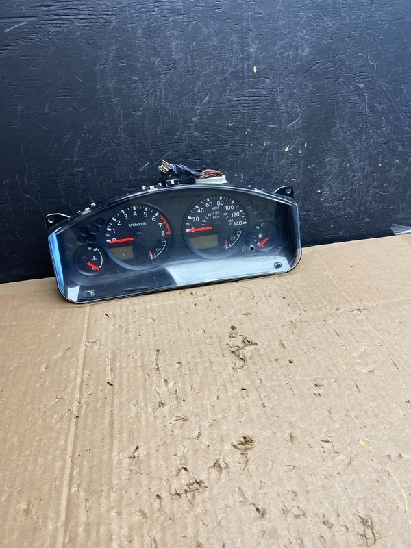 2005 to 2015 Nissan Xterra Pathfinder Frontier Speedometer Cluster Gauge AD6907