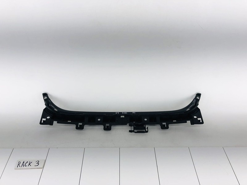 09-12 BMW 328I E90 REAR BUMPER CENTER SUPPORT MOUNT BRACKET OEM