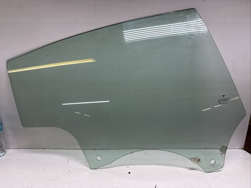 17-23 Tesla Model 3 Rear Right Passenger Side Door Window Glass 8071 S1
