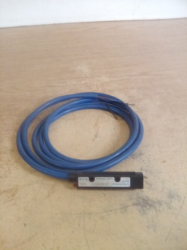 Cutler-Hammer Eaton 13102A6513 Photoelectric Sensor