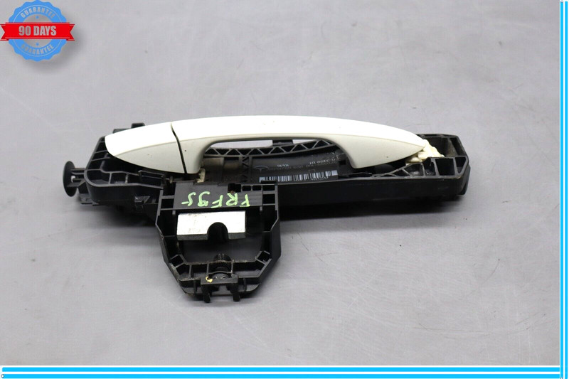 08-11 Mercedes W204 C300 C250 Front Right Side Exterior Door Handle Oem