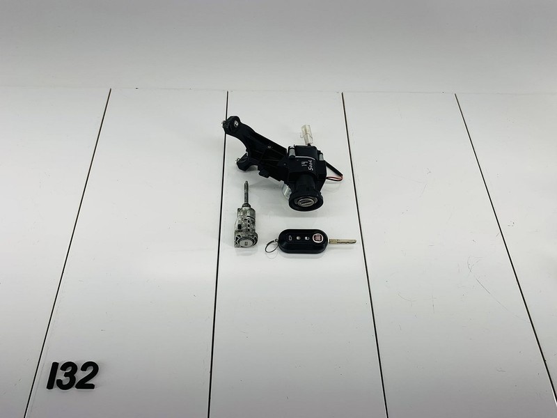 14-17 FIAT 500L STEERING COLUMN IGNITION SWITCH & DOOR LOCK CYLINDER W/ KEY OEM