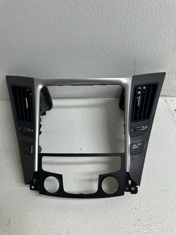 2012 Hyundai Sonata w Navigation GPS Dash Trim Bezel Cover Insert Radio Stereo