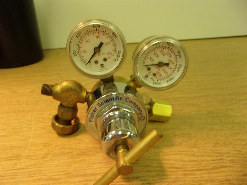Fisher Scientific Company Regulator 1-2598-1 *FREE SHIPPING*