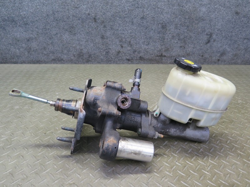 2003-2007 HUMMER H2 BRAKE MASTER CYLINDER BOOSTER FLUID RESERVOIR