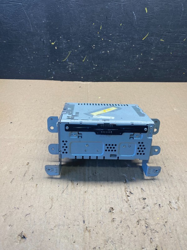 2015 Lincoln Mkt Am Fm Cd Player Radio Receiver OEM t1383 DG