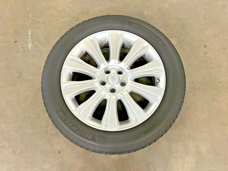 ⭐2014-2019 RANGE ROVER EVOQUE 19'' WHEEL RIM WITH TIRE 235/55R19 8JX19 LOT2704
