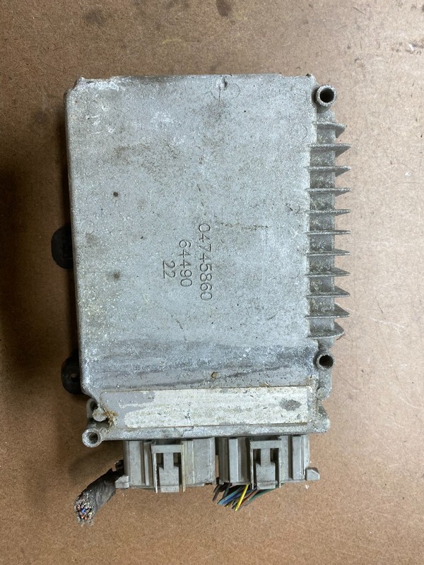 2003 Dodge Caravan Brain Computer Brain Engine Control ECU ECM EBX 798521V H3477