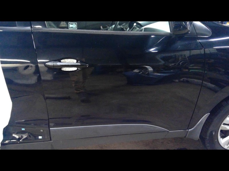 Passenger Front Door Electric With Side Cladding Fits 10-15 TUCSON 1703093
