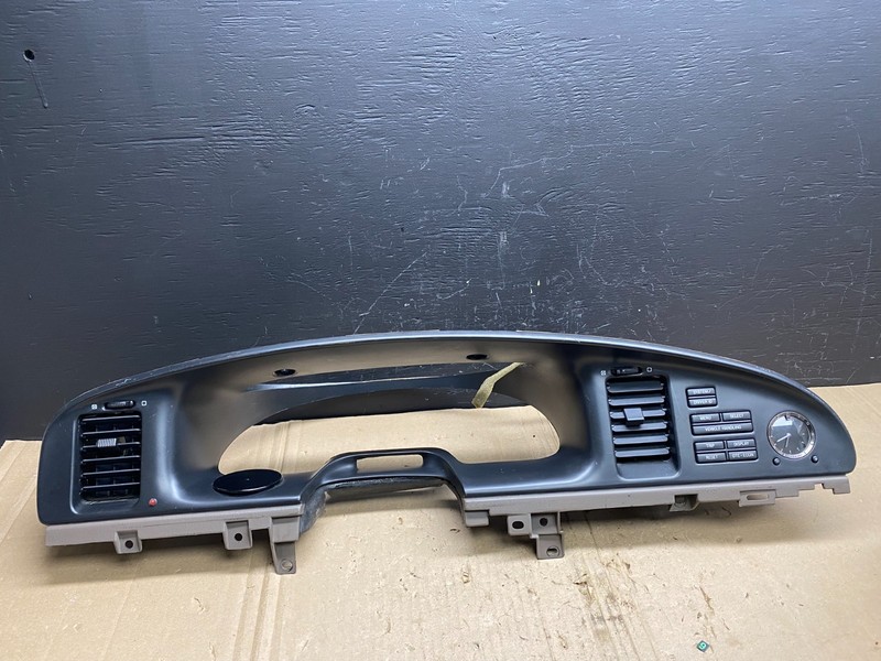 1998 to 2001 Lincoln ContinentalSpeedometer Dash Bezel Air Vent ab9053DG