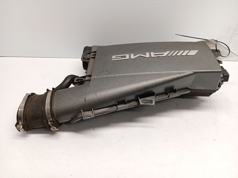 12-18 CLS63 AMG S63 W218 Right Passenger Side Air Filter Housing A2780902401