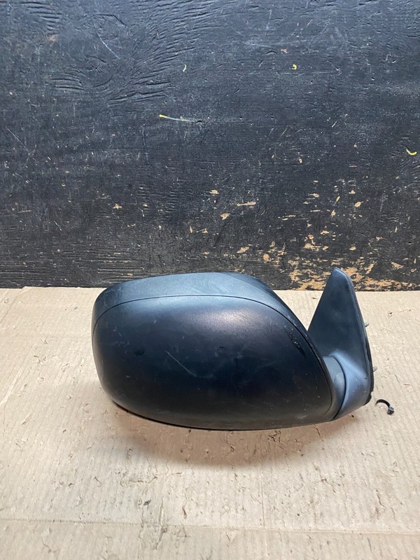 2001 to 2006 Toyota Sequoia Right Passenger View Door Mirror OEM X8008 DG