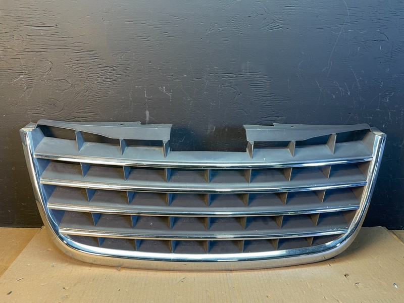 2008 to 2010 Chrysler Town & Country Front Upper Grill Grille Oem AB7891 DG