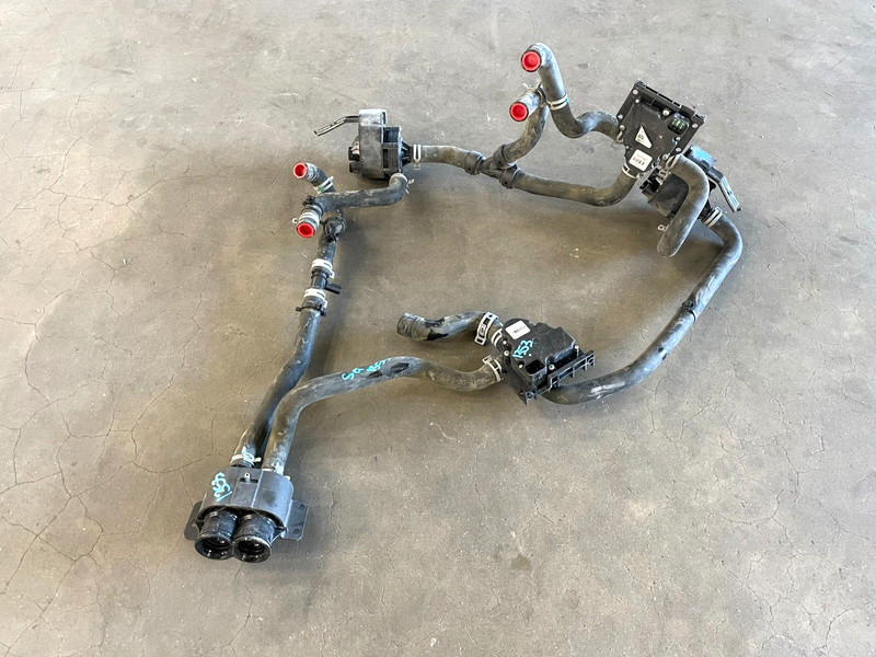 12-16 Tesla Model S Radiator Rapidmate Valve Coolant Hose Pipe Tube Assy 1353OEM