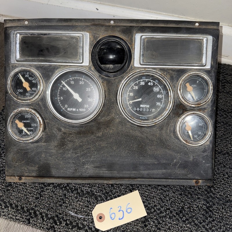 FORD L8000 L9000 GAUGE CLUSTER PANEL