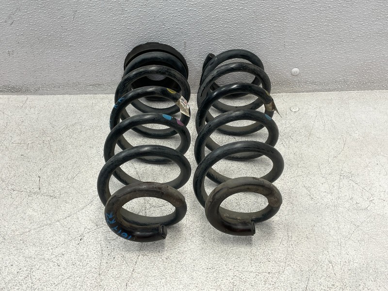 18 19 20 Genesis G80 Rear Left & Right Shock Coil Spring Set Pair RWD 1617 OEM