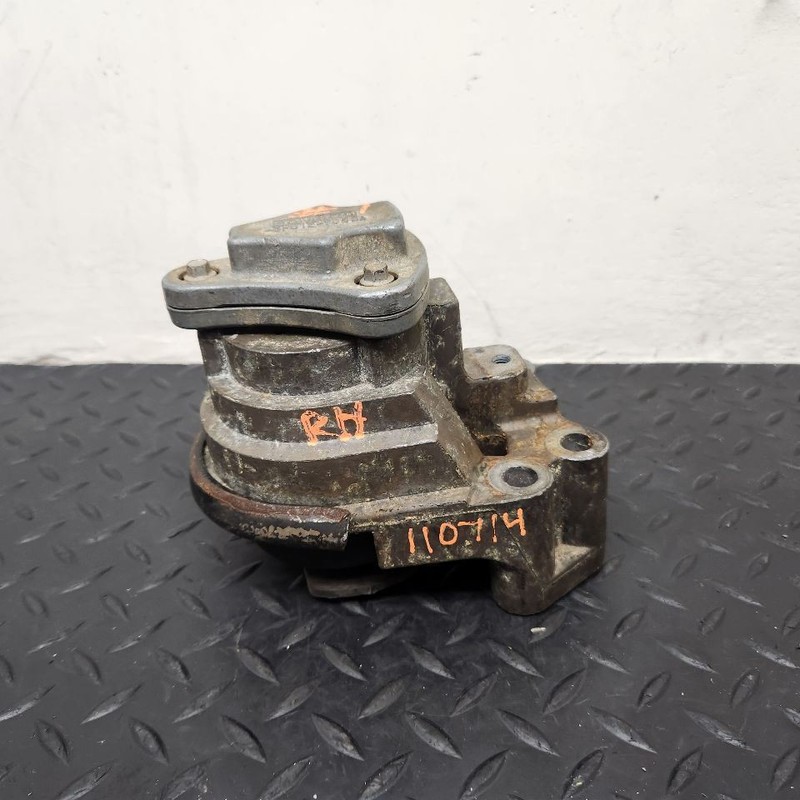 07-14 Ford EDGE Right Passenger Engine Mount Bracket OEM 8T4Z-6038-A