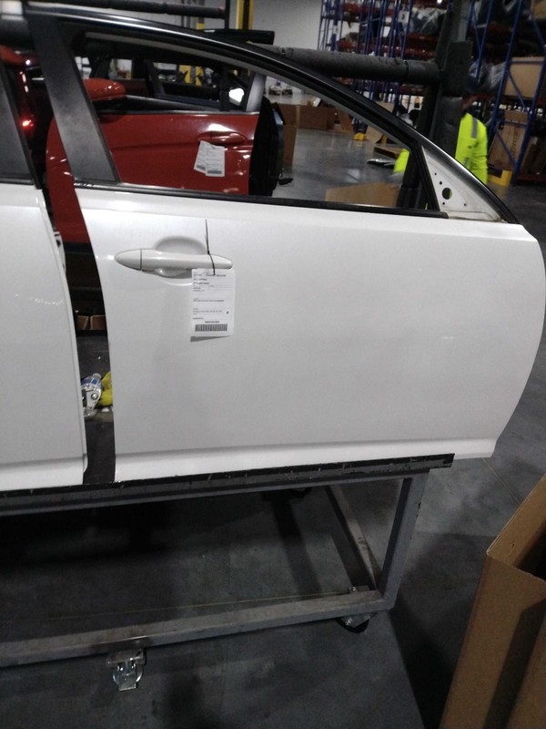 2011-2013 KIA OPTIMA Front Right Door White Used 113k Miles OEM 304202