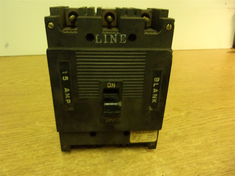 Square D 480VAC 989715 3-Pole 15A Circuit Breaker *FREE SHIPPING*