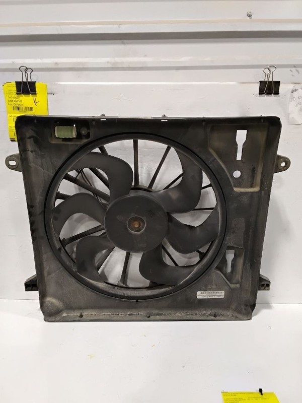 2010-2011 Jeep WRANGLER Radiator Fan Motor Fan Assembly 3.8L