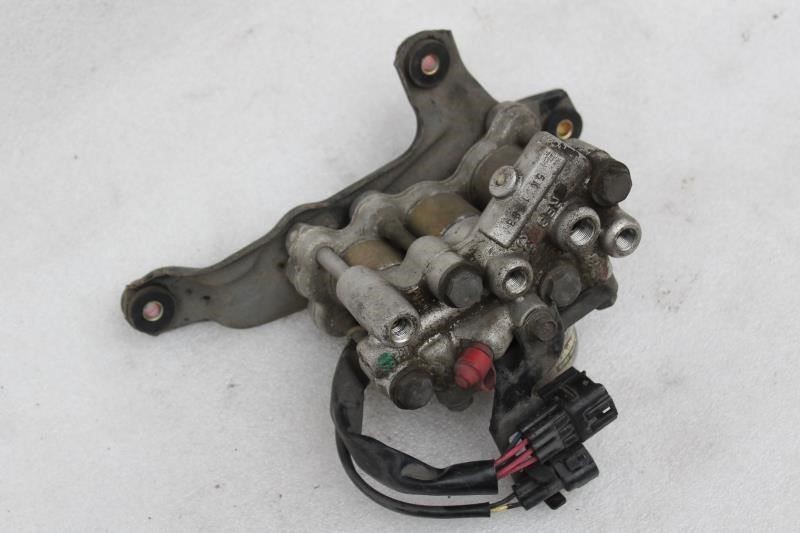 1990 LEXUS LS400 BRAKE TRACTION ACTUATOR ASSEMBLY 47990-50010