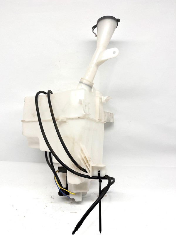 2018-20 Nissan Kicks S Windshield Wiper Bottle Reservoir W/ Pump Hoses & Cap OEM