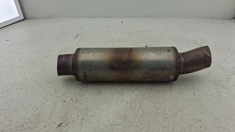2017 - 2023 ALFA ROMEO GIULIA2.0L EXHAUST CENTER MUFFLER RESONATOR PIPE OEM
