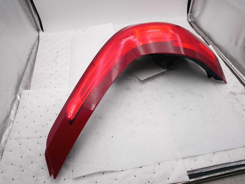 2015 VOLVO XC60 Left Tail Light Assembly SILVER OEM Used 149K Miles NJ25-27657
