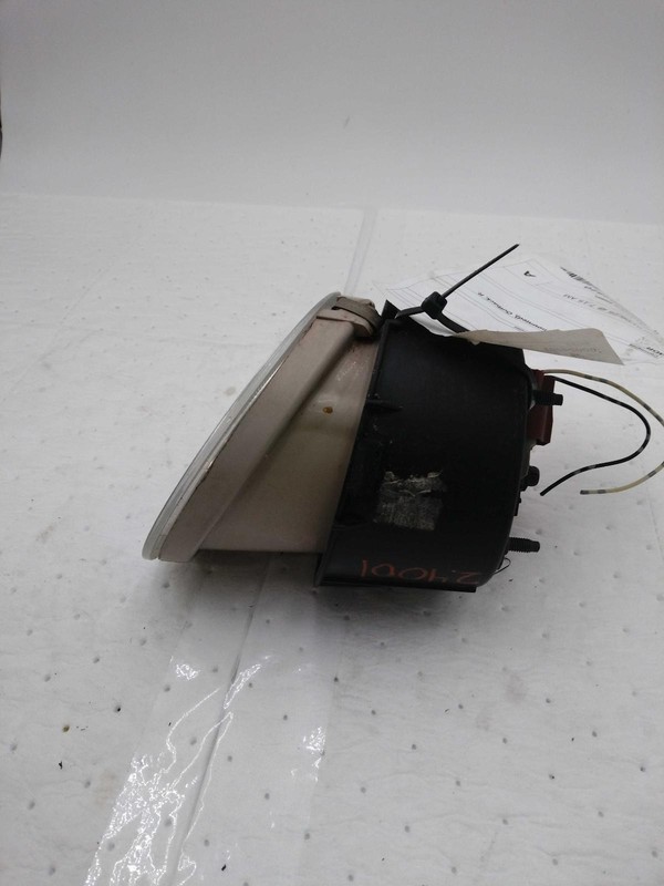 2007 Subaru Legacy Right Fog Light Assembly Silver OEM 599206 161K Miles
