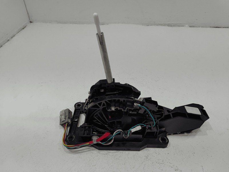2018-19 Ford Explorer 6 Speed Auto Transmission Gear Shifter Selector Lever OEM